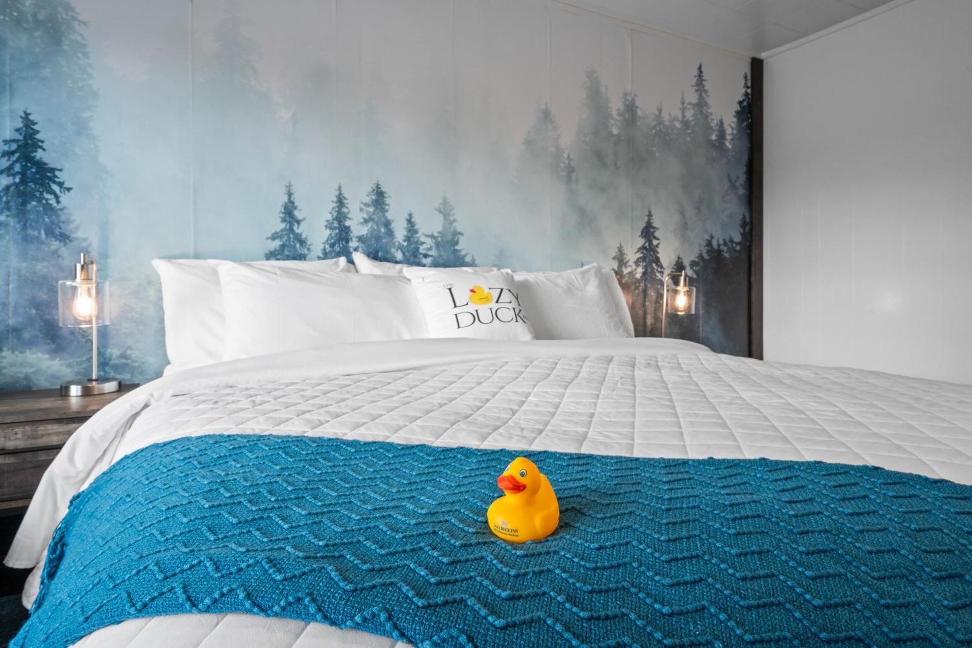 Lazy Duck Inn Вест-Йеллоустоун Екстер'єр фото