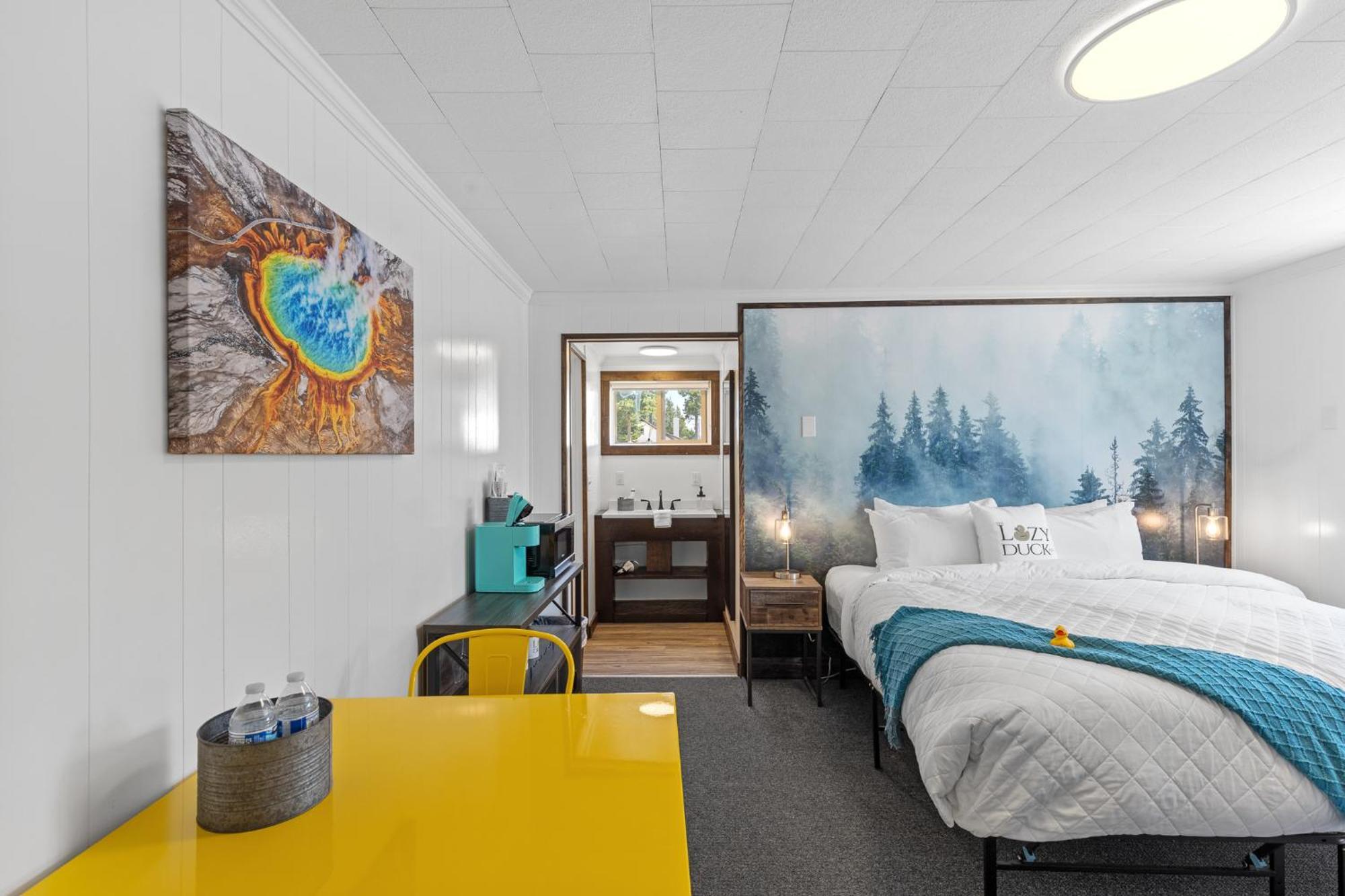 Lazy Duck Inn Вест-Йеллоустоун Екстер'єр фото