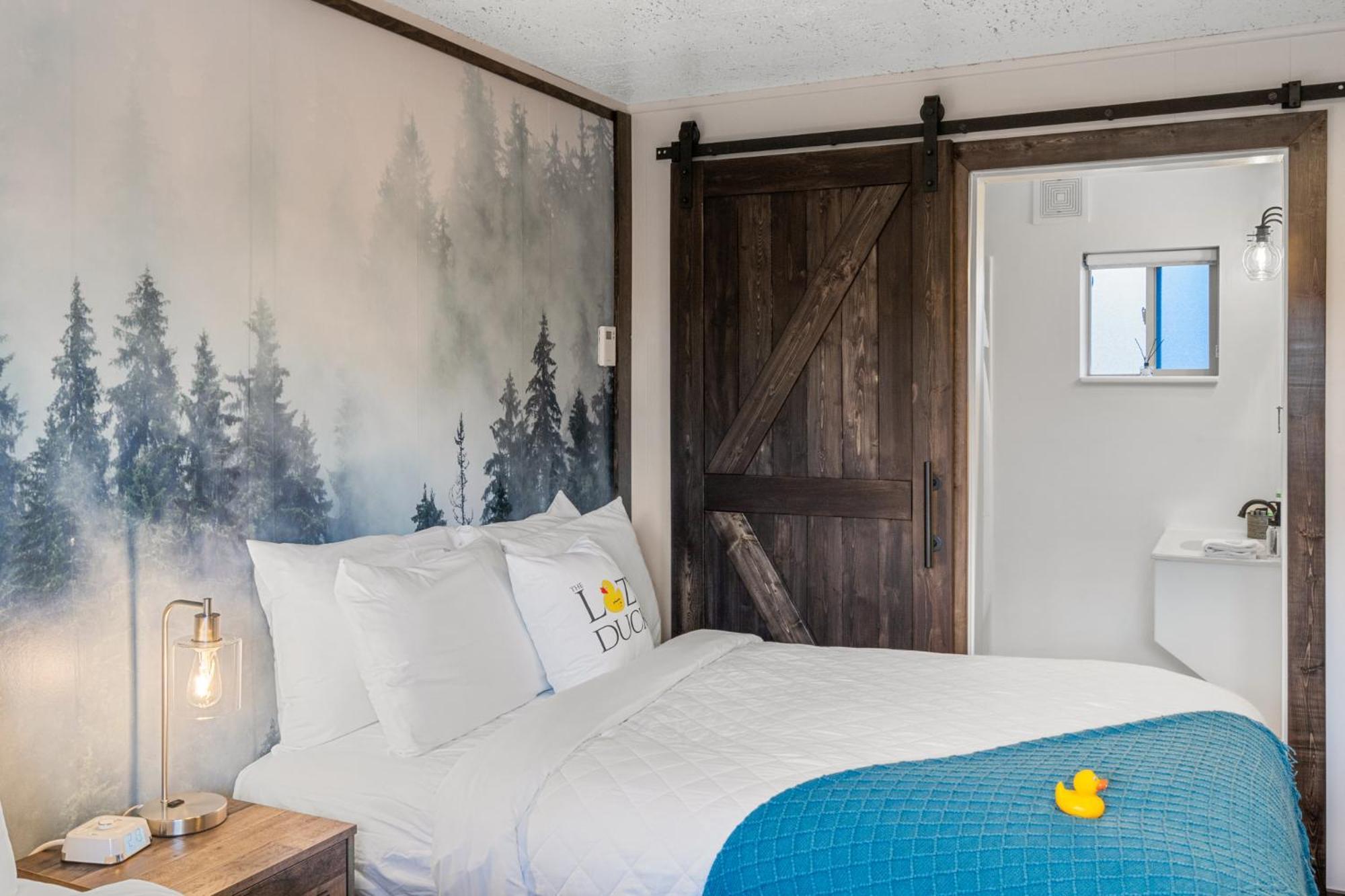 Lazy Duck Inn Вест-Йеллоустоун Екстер'єр фото
