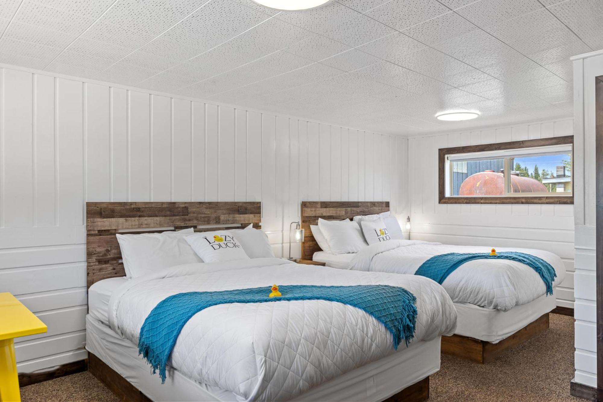 Lazy Duck Inn Вест-Йеллоустоун Екстер'єр фото